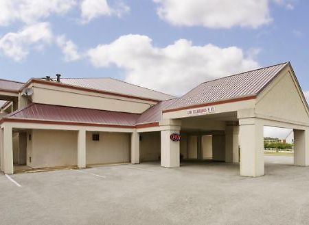 Americas Best Value Inn - Manchester Exterior photo